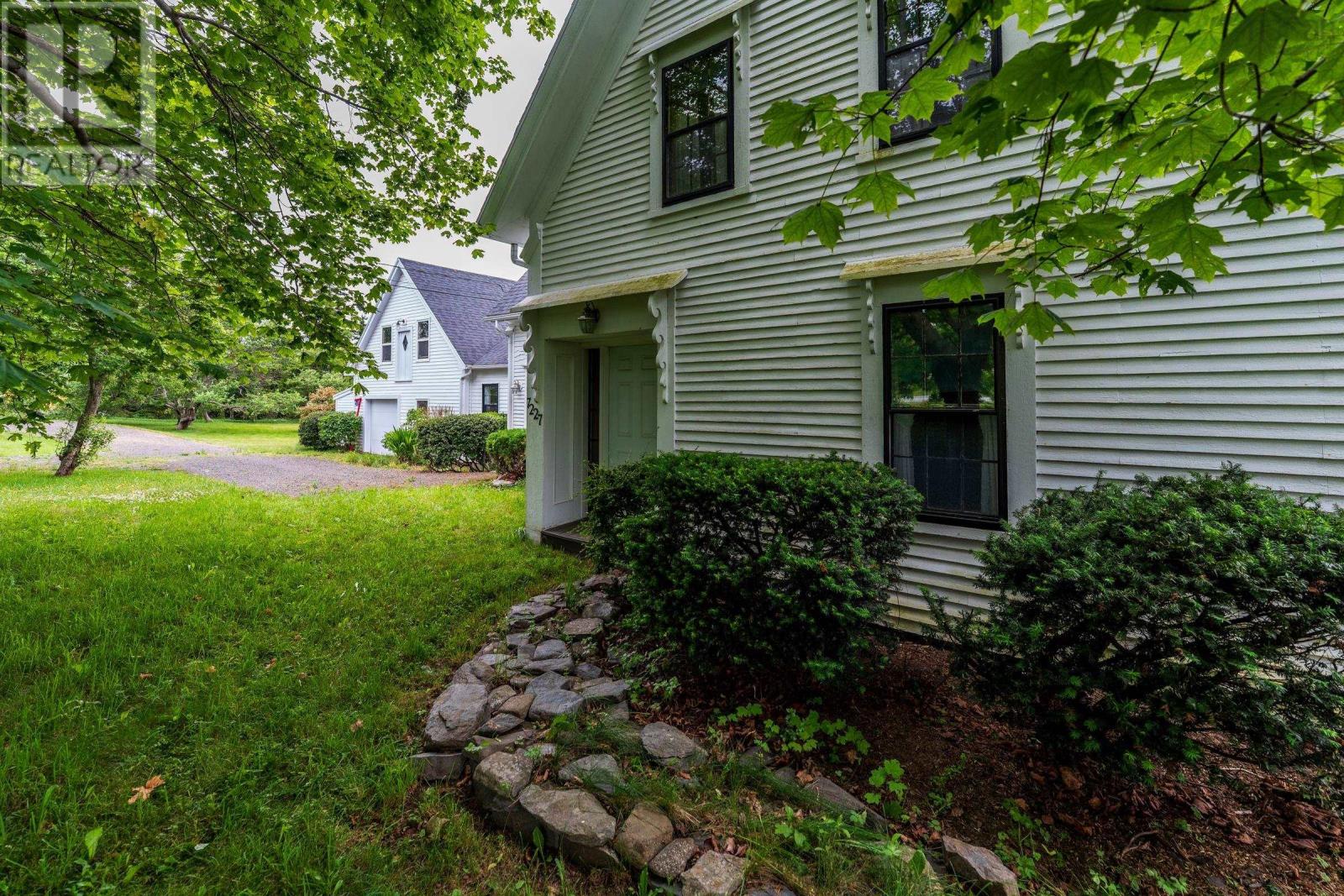 Property 35 of 42 of 7227 Highway 101