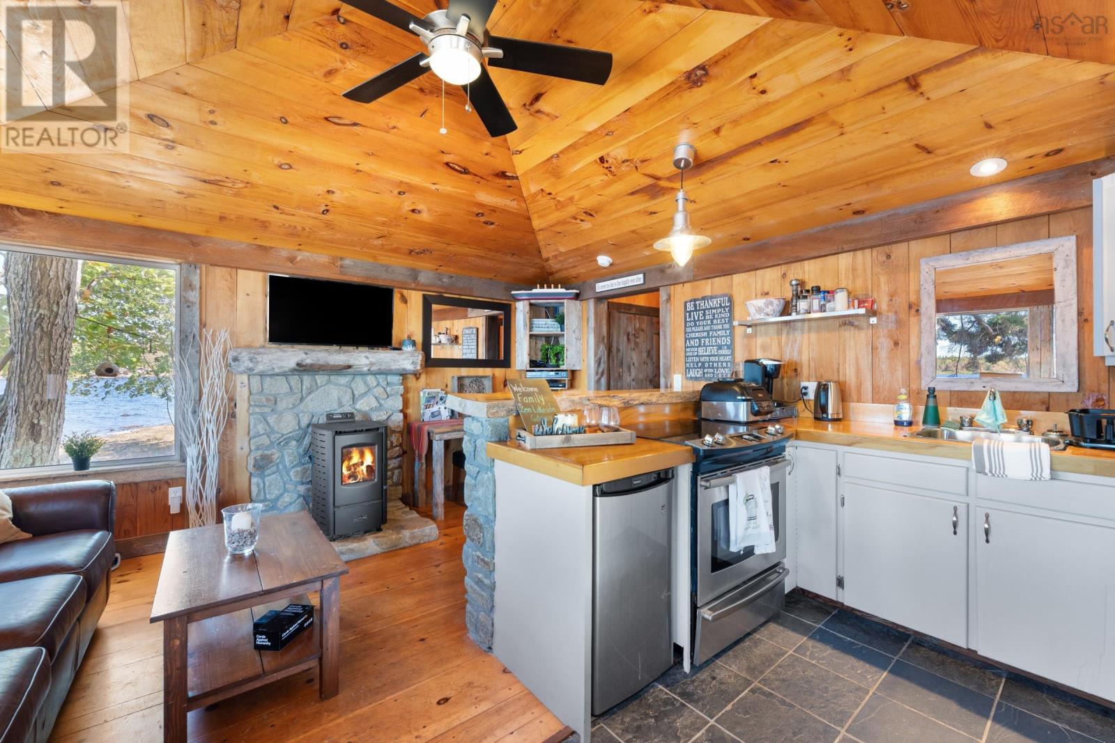 Property 37 of 45 of 141/143 Timberland Road