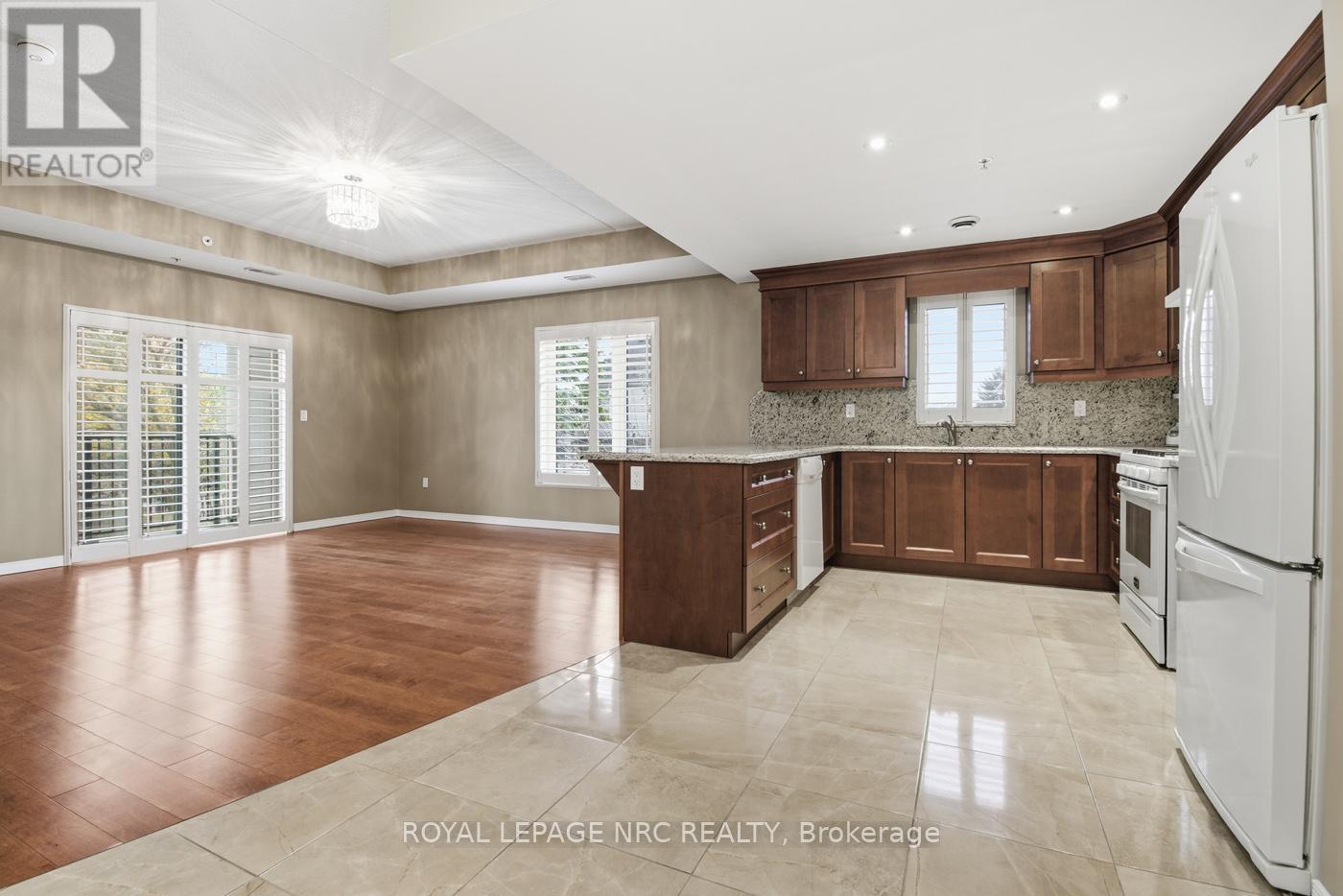 203 - 16 SULLIVAN AVENUE - Photo 5 of 50, Thorold (Thorold Downtown), Ontario