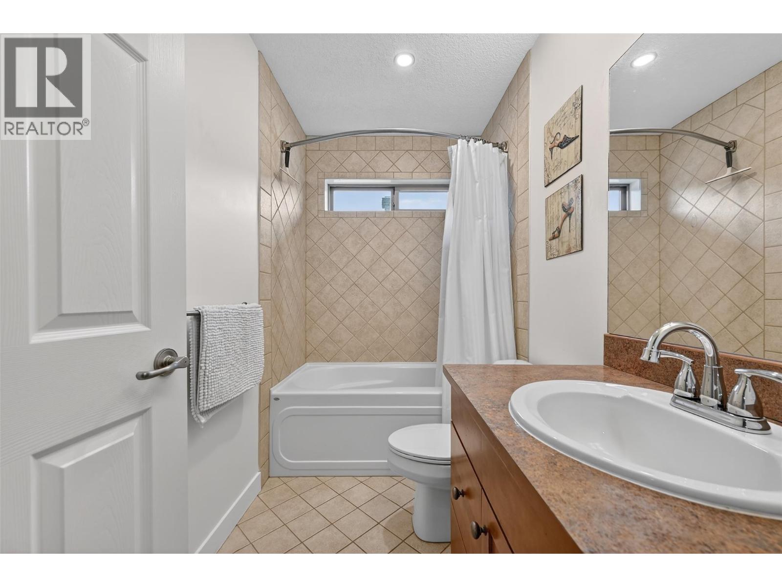 130 11TH Avenue Unit# 6, Invermere