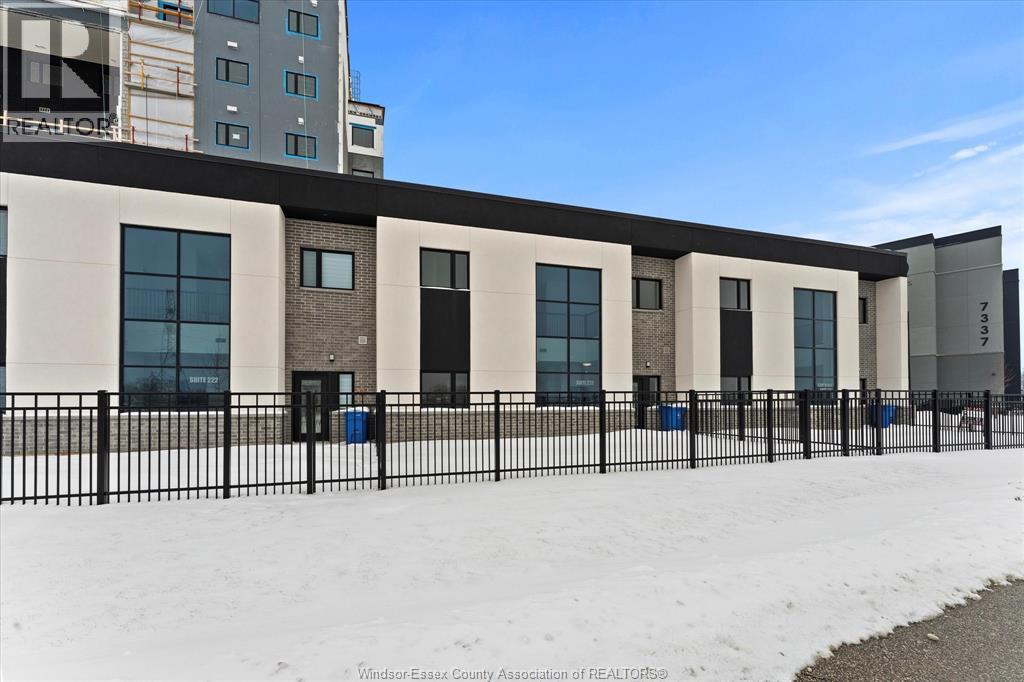 4300 LAURIER PARKWAY Unit# 223 - Photo 3 of 29, LaSalle, Ontario