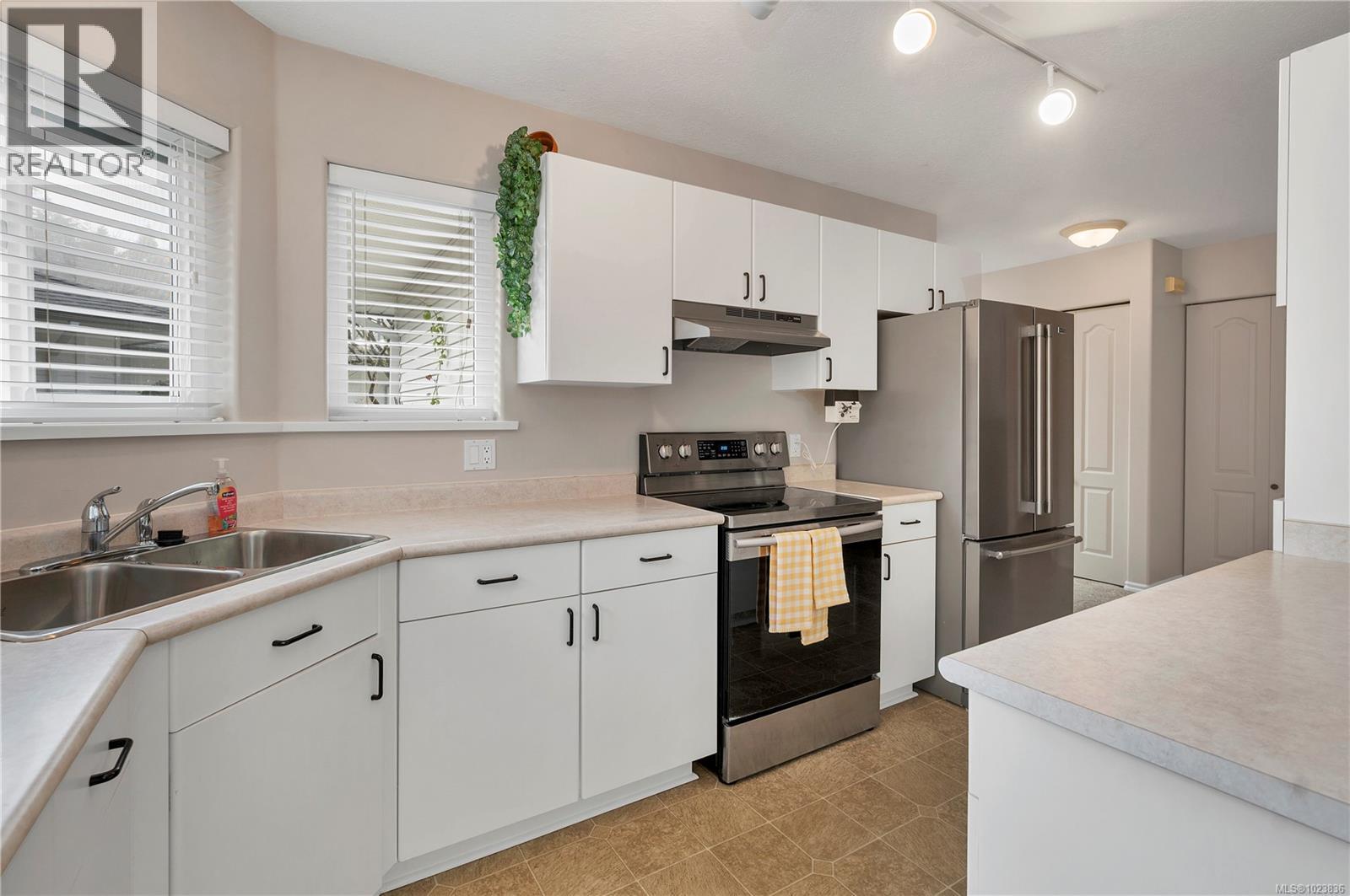 #32 396 Harrogate Rd - 5