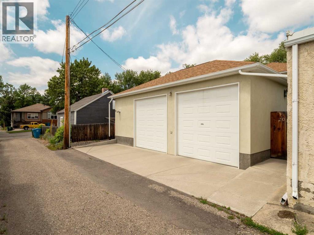 Single Family House Bungalow for Sale in   Avenue S Victoria Park Lethbridge 