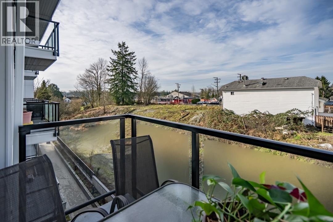 413 11655 FRASER STREET, Maple Ridge