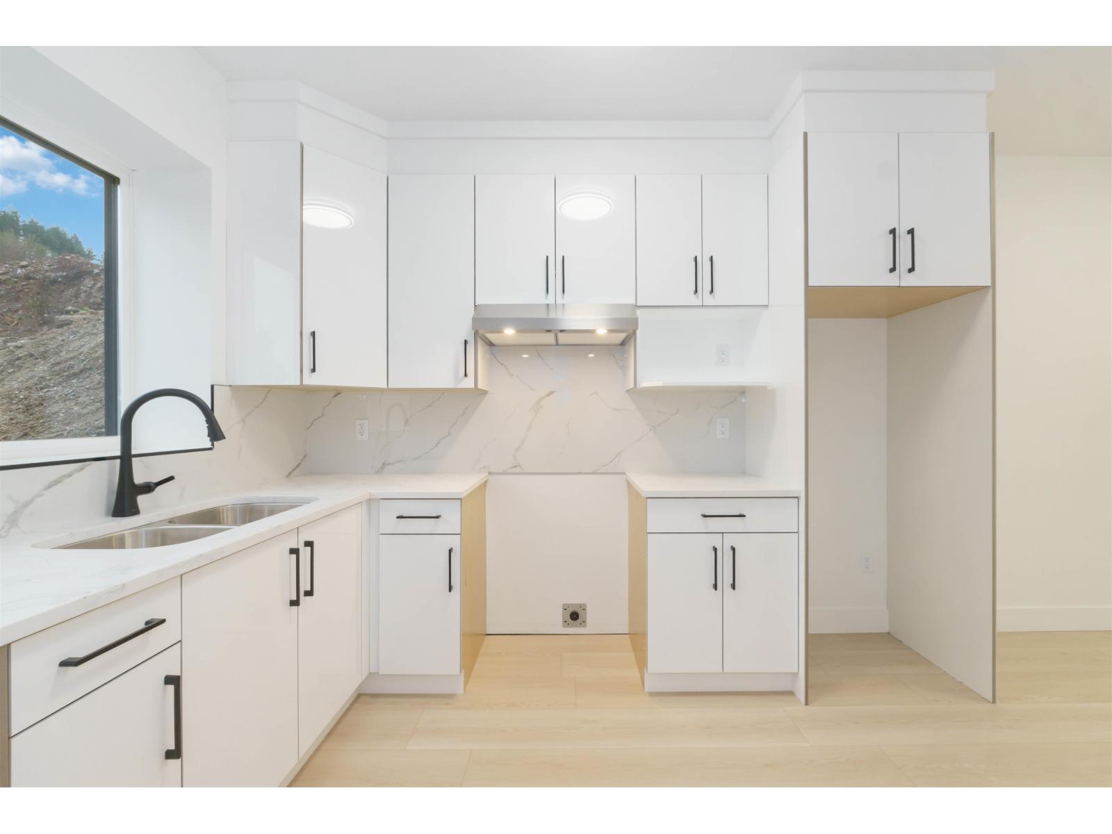 35656 CANTERBURY AVENUE, Abbotsford