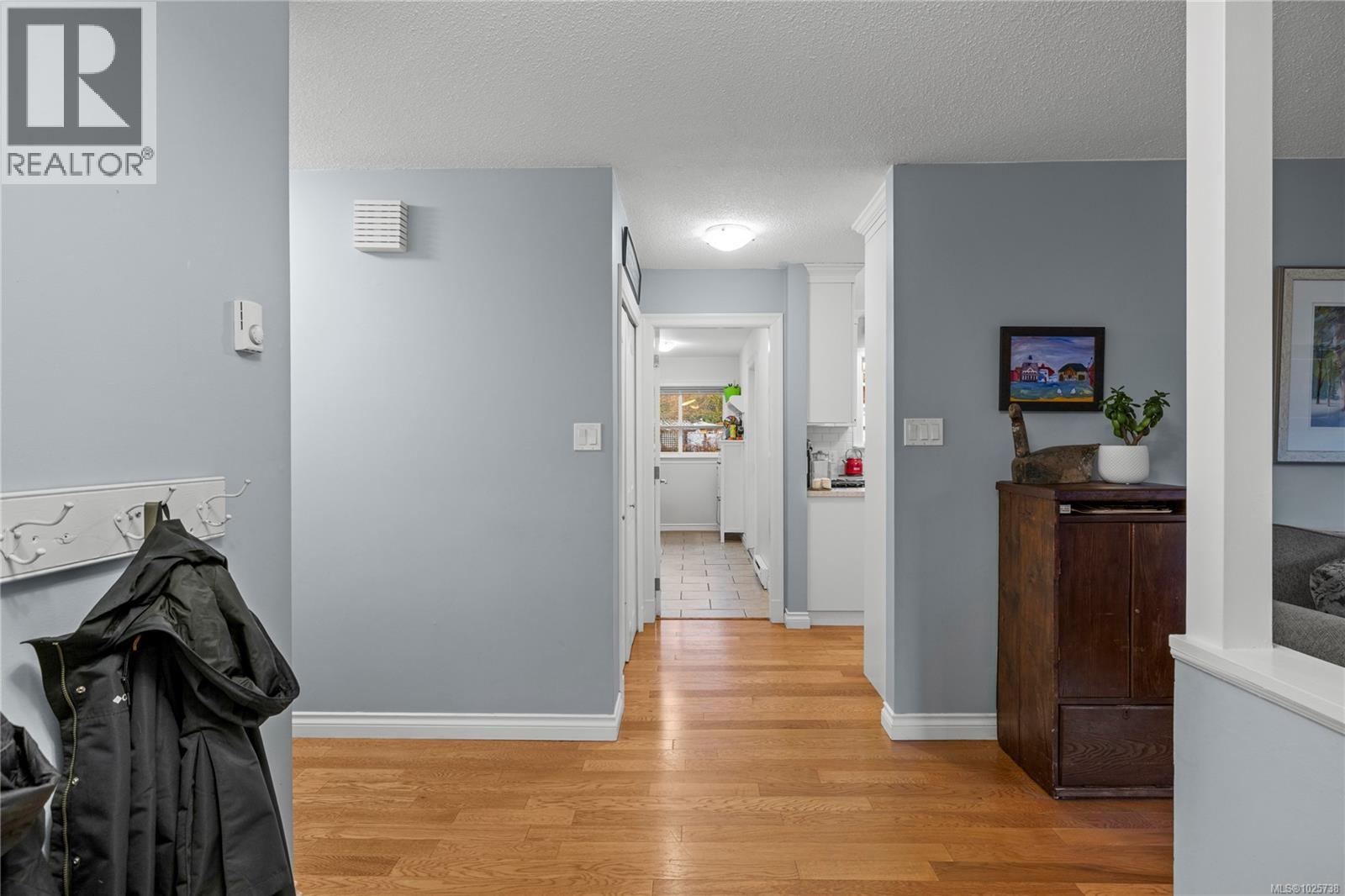 816 Woodland Dr, Parksville