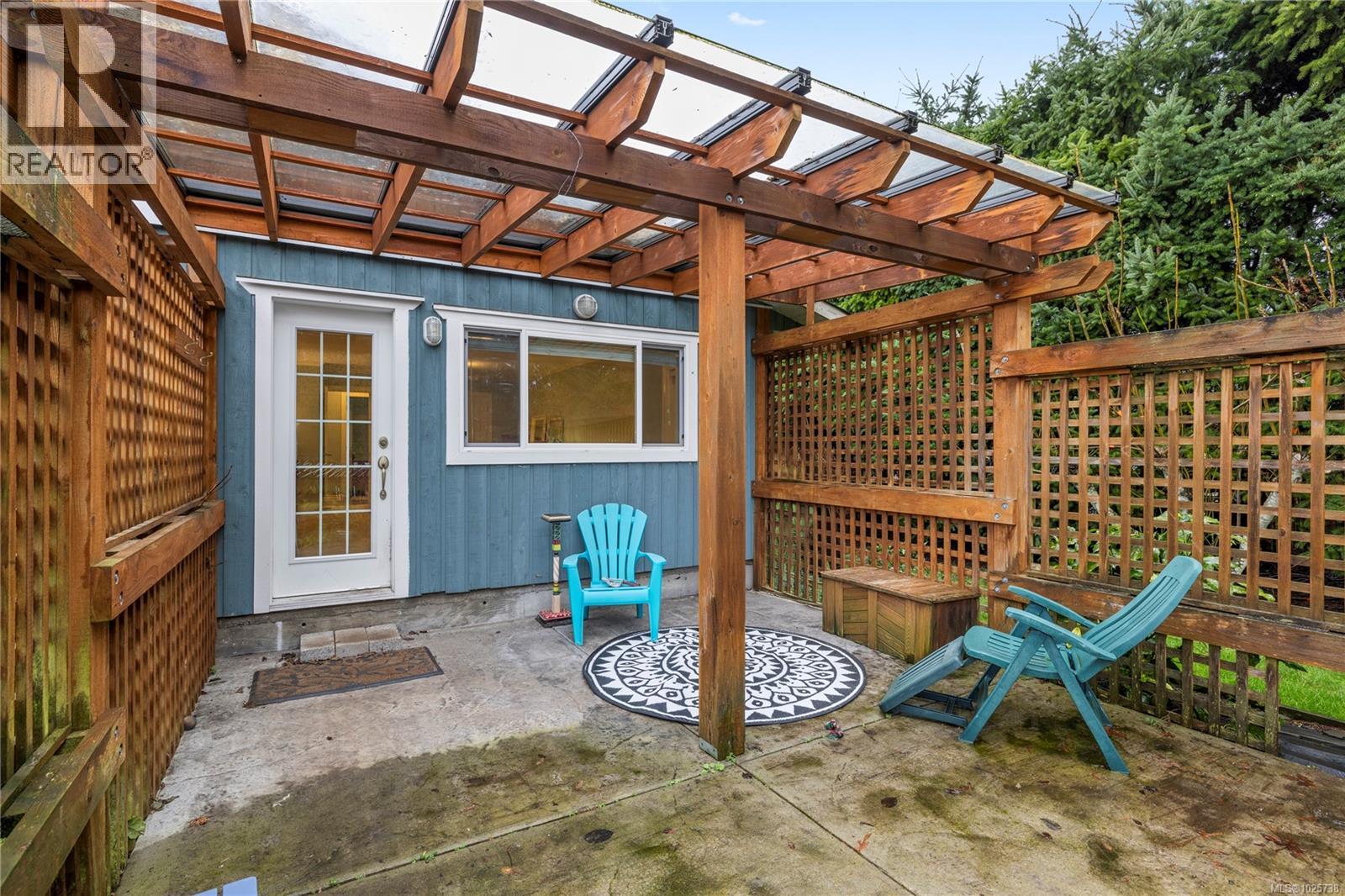 816 Woodland Dr, Parksville