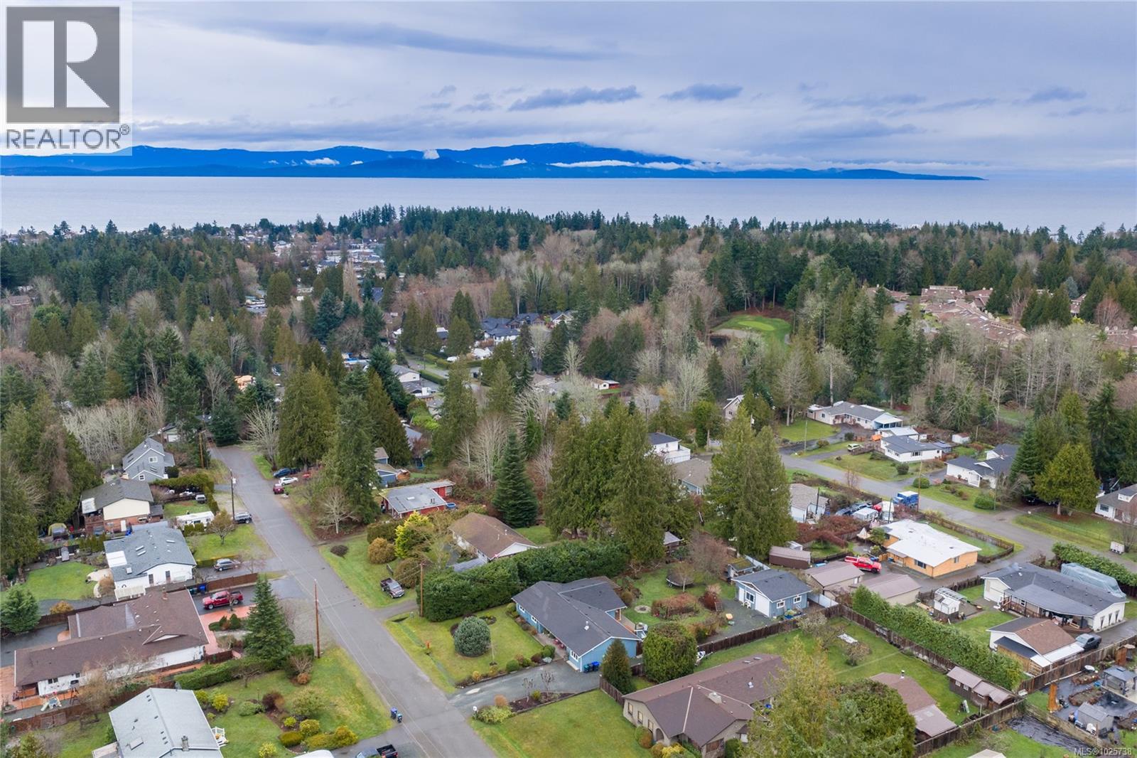 816 Woodland Dr, Parksville