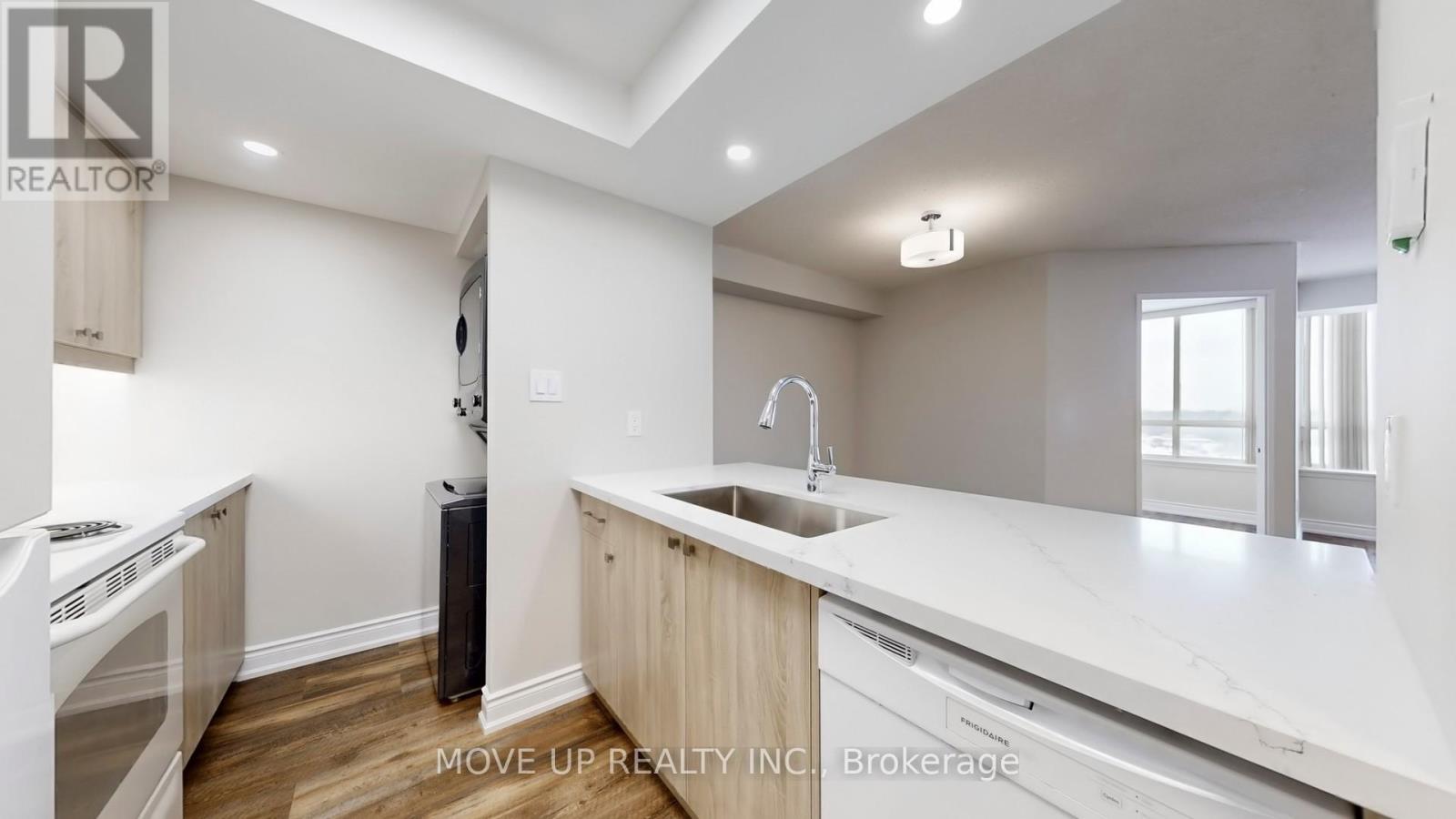 #1511 5 GREYSTONE WALK DRIVE - 11
