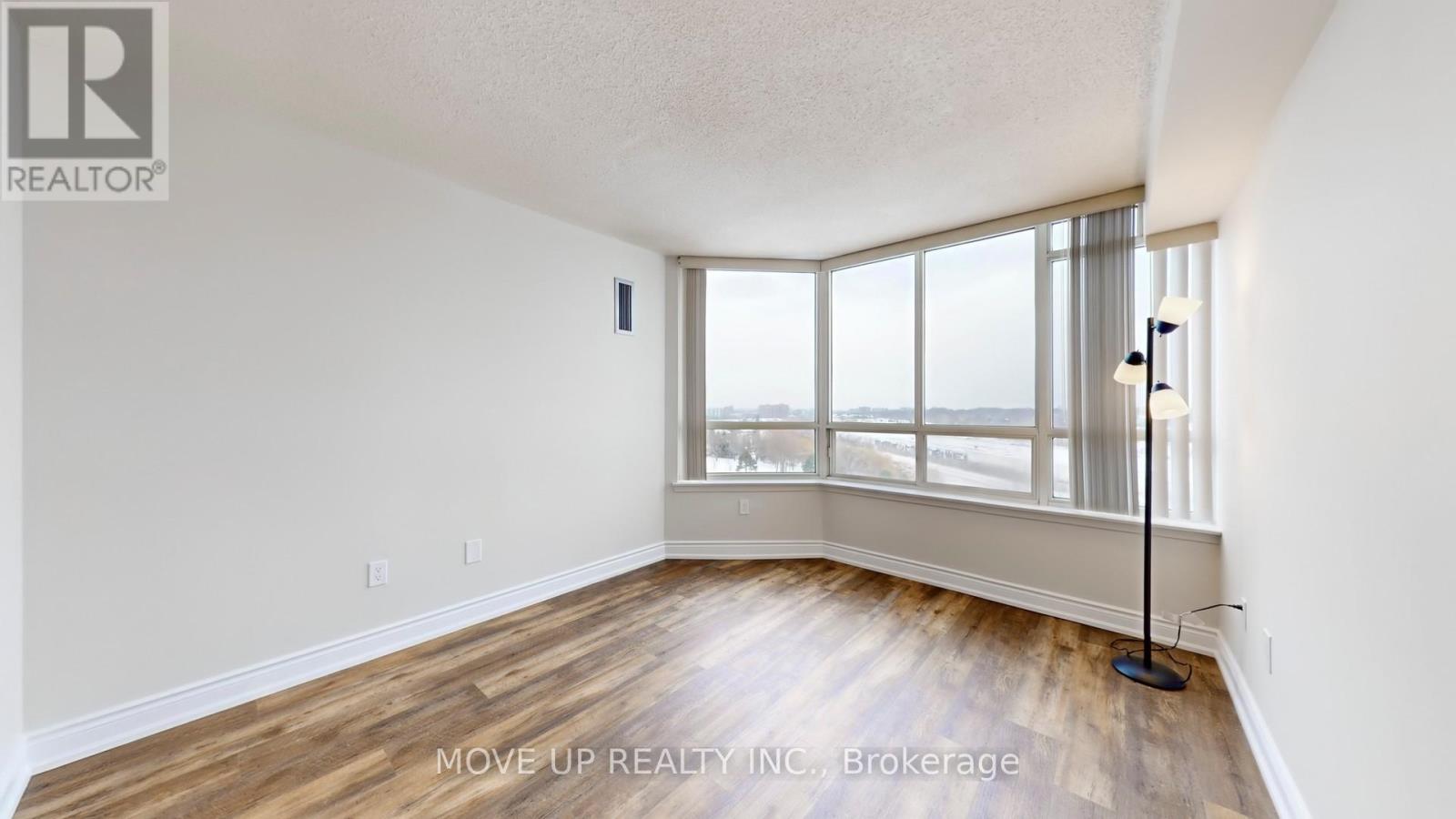 #1511 5 GREYSTONE WALK DRIVE - 19