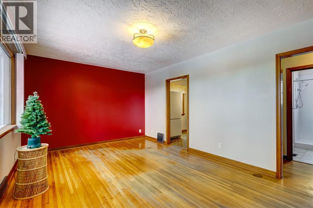 Single Family House Bungalow for Sale in   Street SE Southview Calgary 