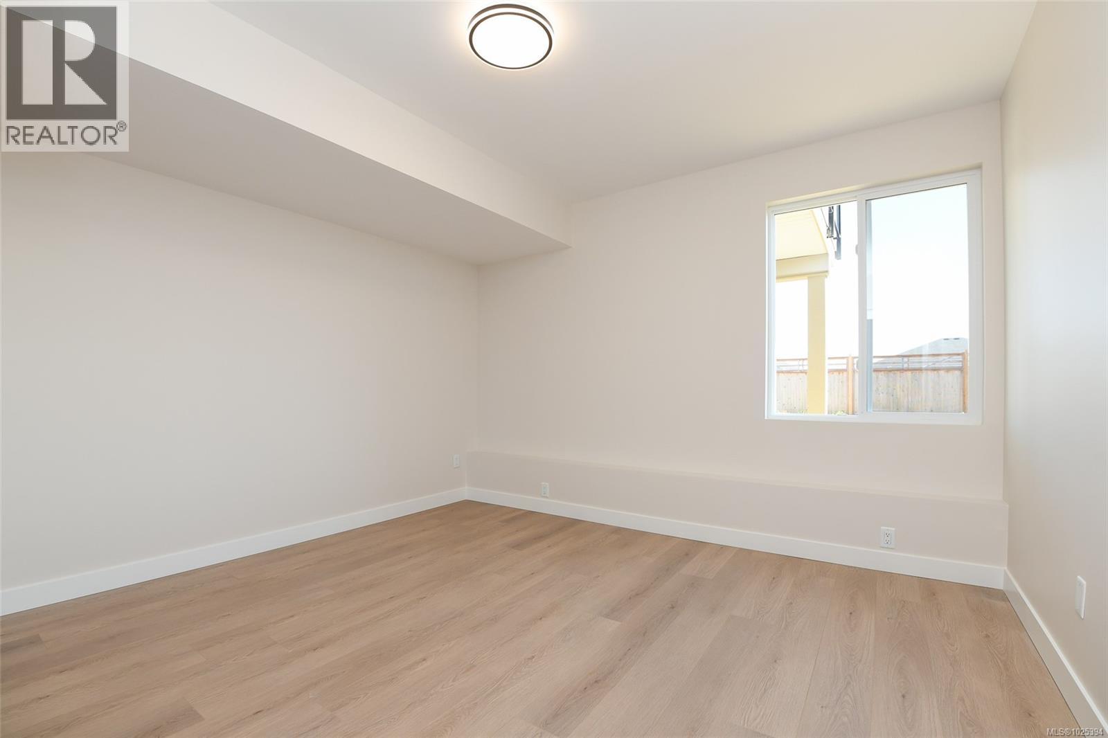 3287 EAGLEVIEW CRES - 24