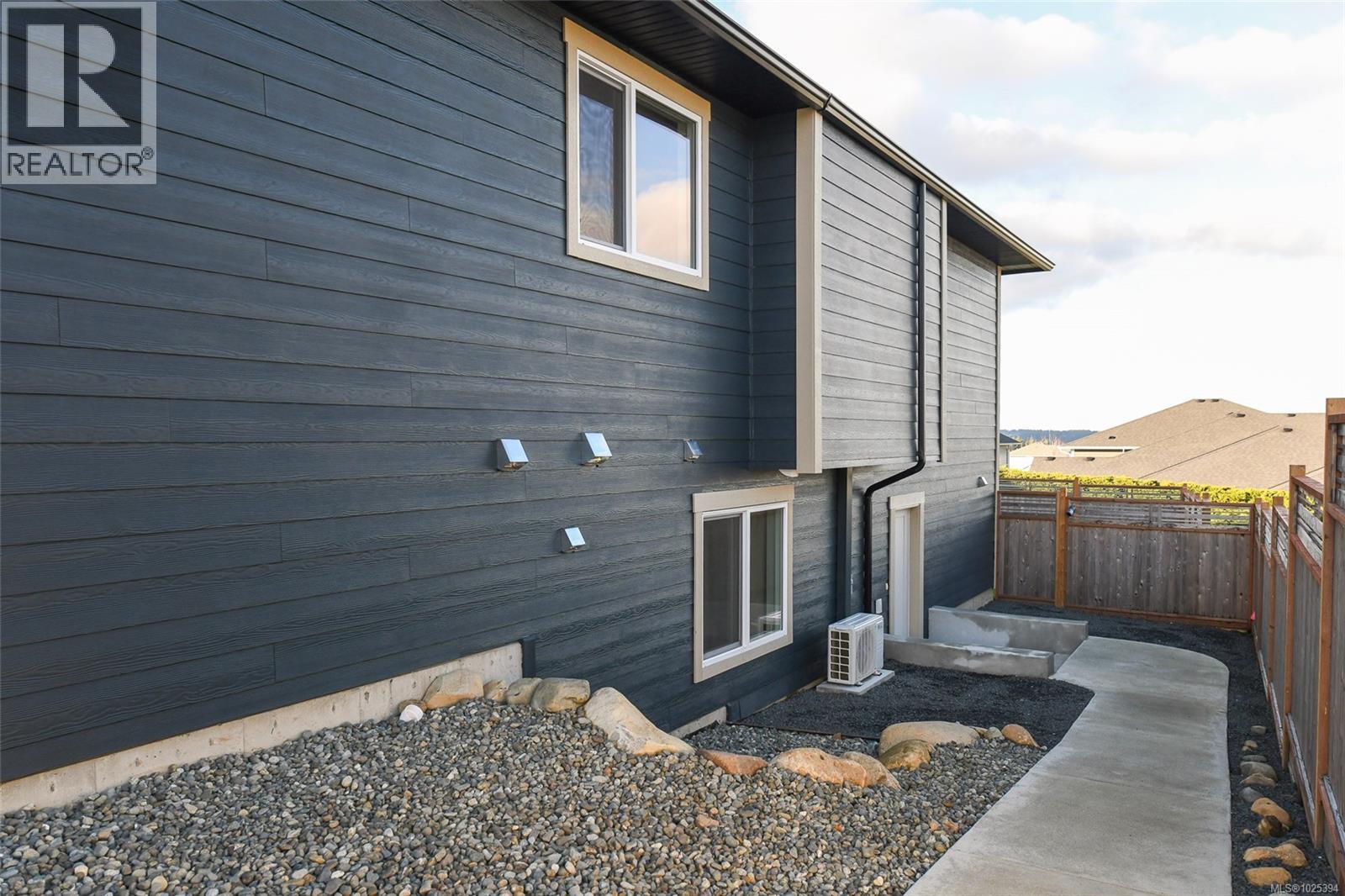 3287 EAGLEVIEW CRES - 4