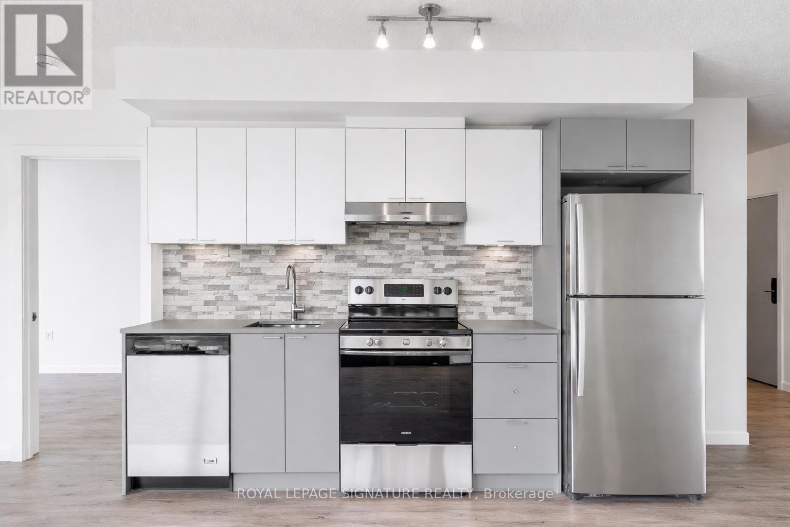 B404 - 3200 DAKOTA COMMON - Photo 5 of 25, Burlington (Alton), Ontario