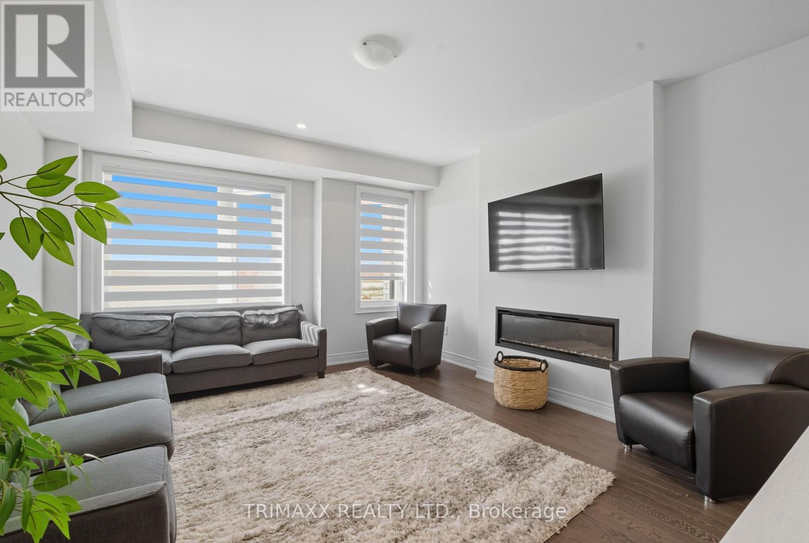 389 INSPIRE BOULEVARD - Photo 4 of 34, Brampton (Sandringham-Wellington North), Ontario