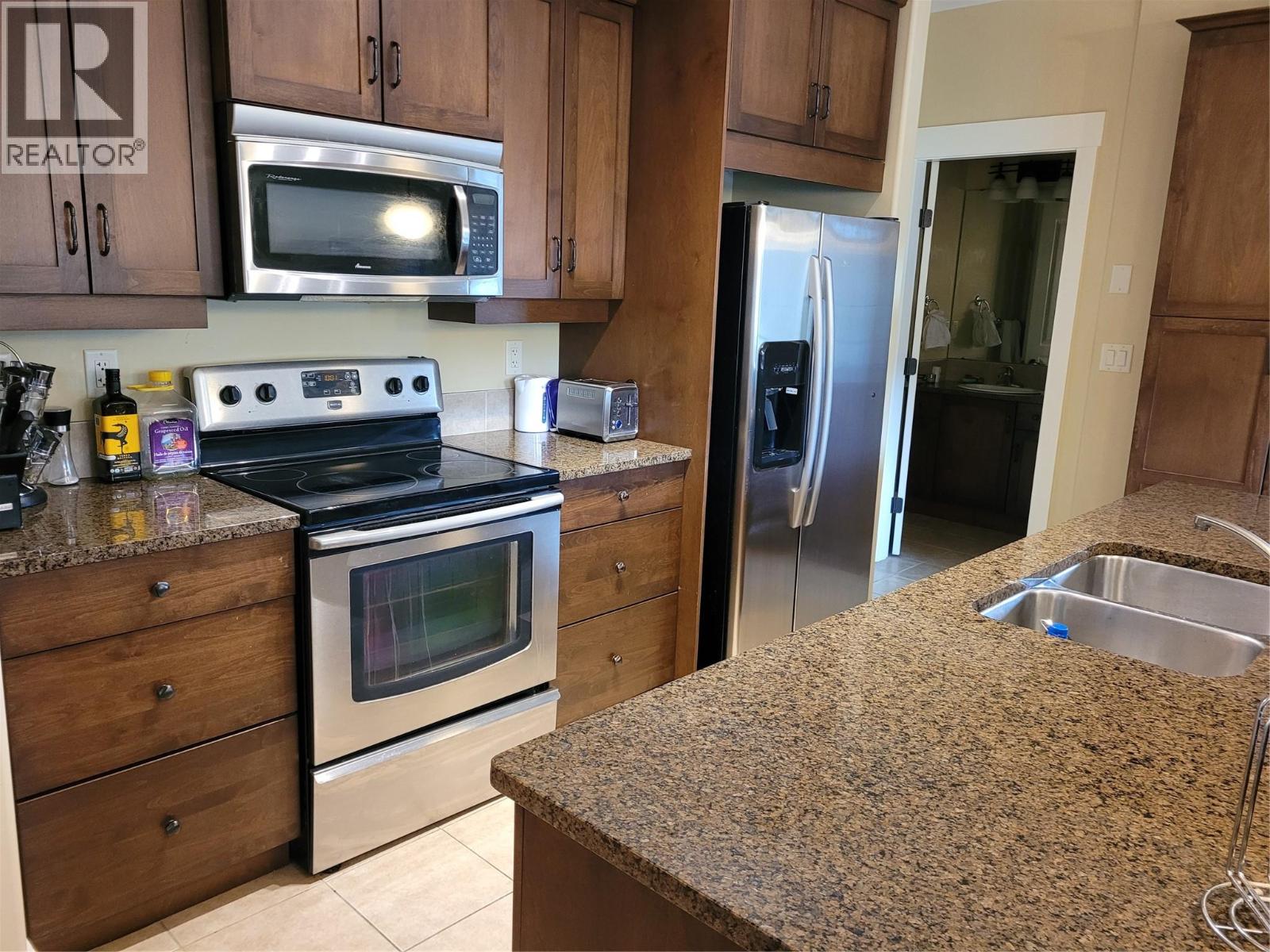 #301 795 MCGILL ROAD - 11