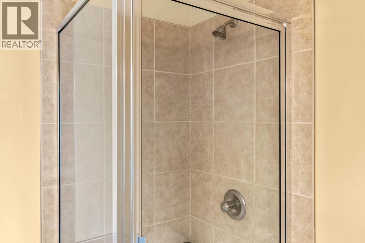 #301 795 MCGILL ROAD - 20