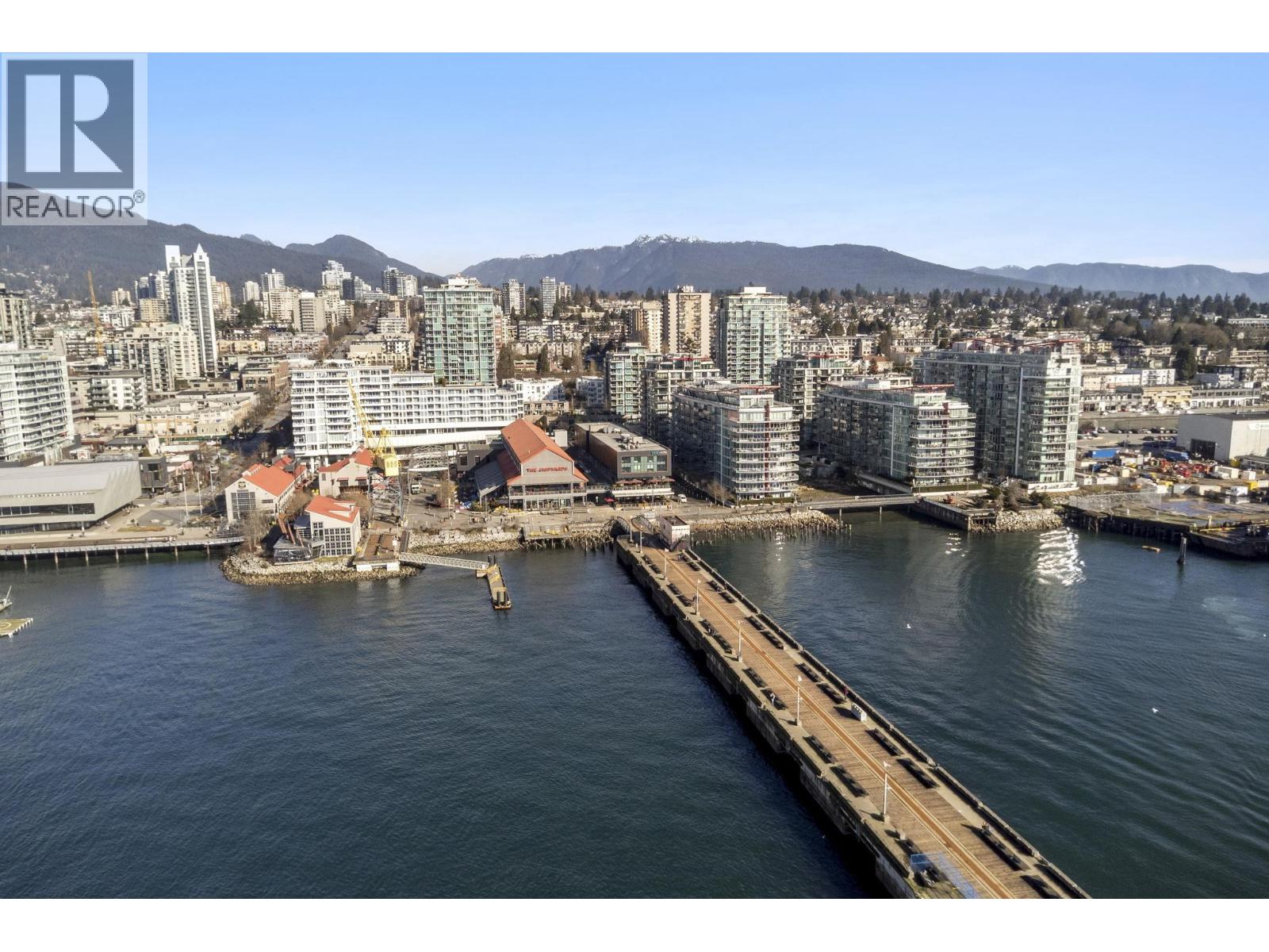 TH2 168 E ESPLANADE AVENUE, North Vancouver