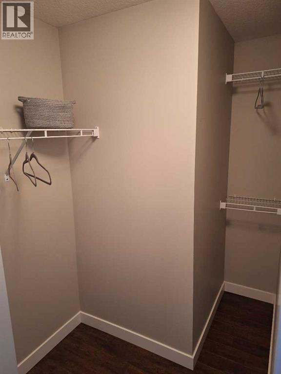 Single Family House for Sale in    Avenue NW Mount Pleasant Calgary 