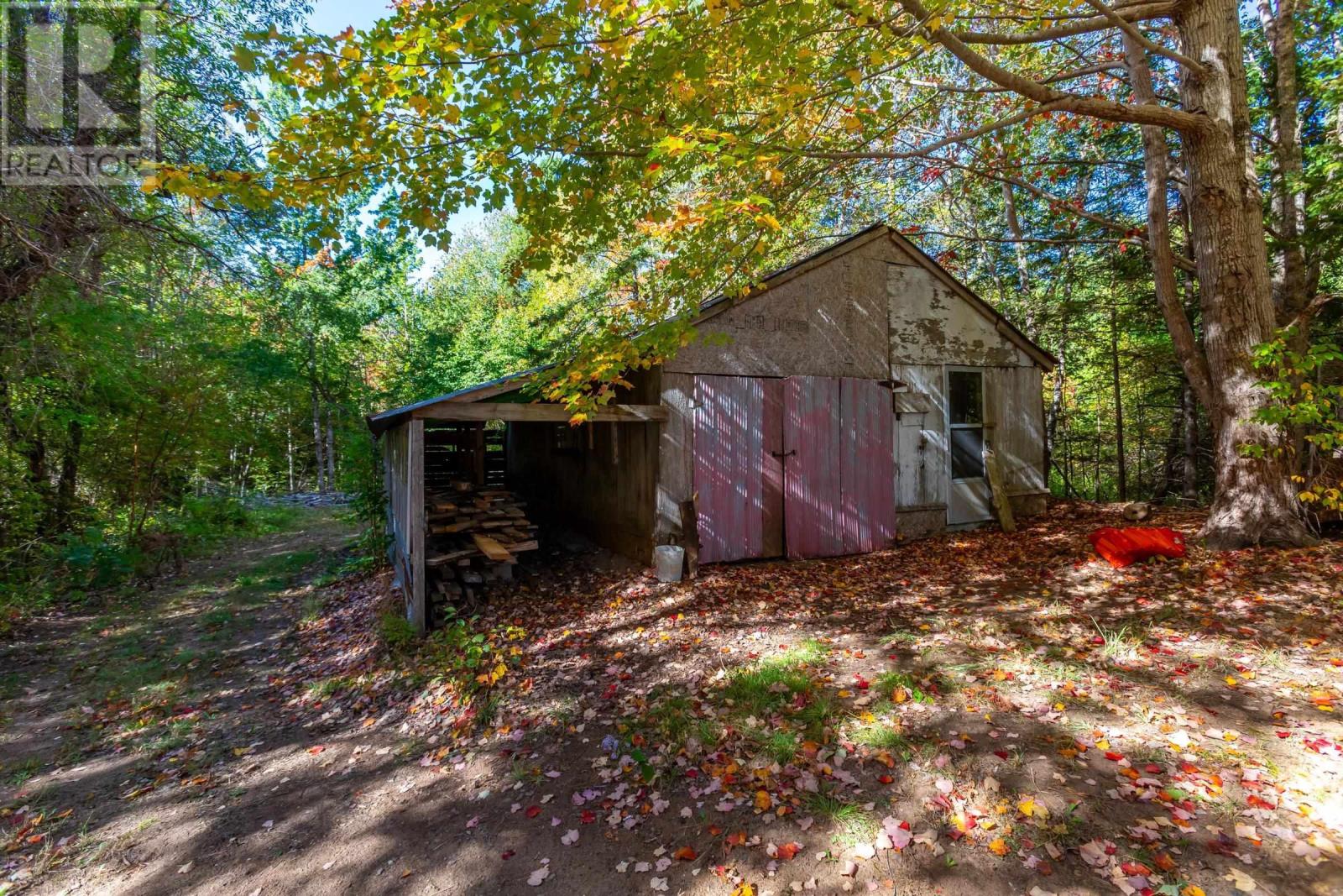 Property 36 of 39 of 9495 Highway 10