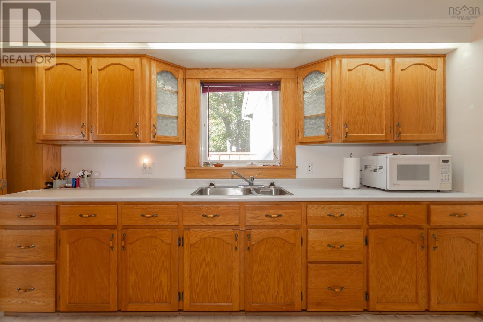 Property 8 of 39 of 9495 Highway 10