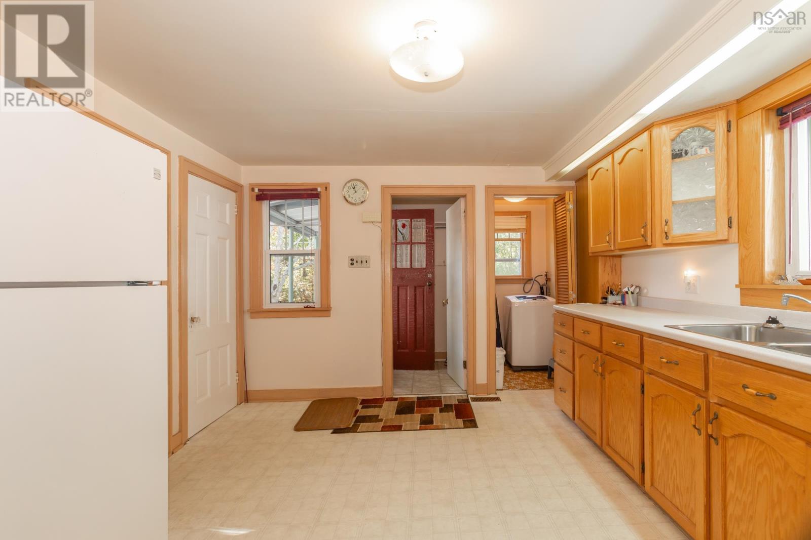 Property 7 of 39 of 9495 Highway 10