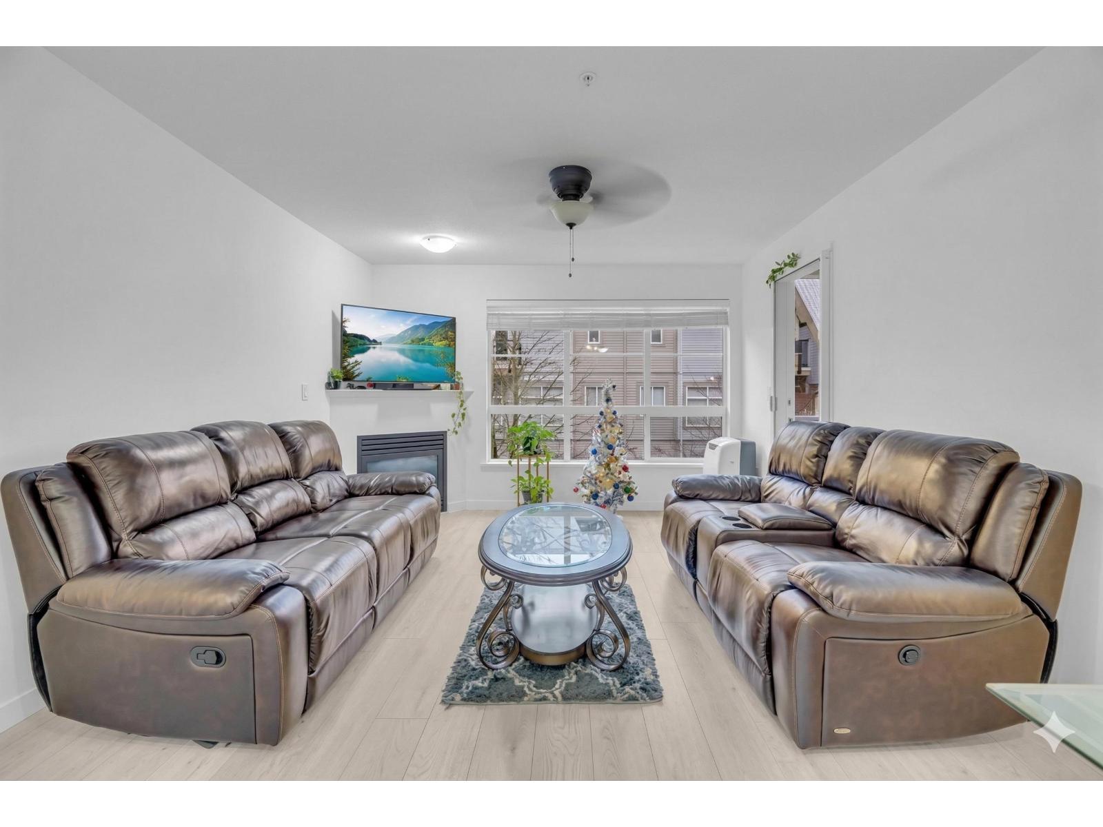 301 12083 92A Avenue - photo 2