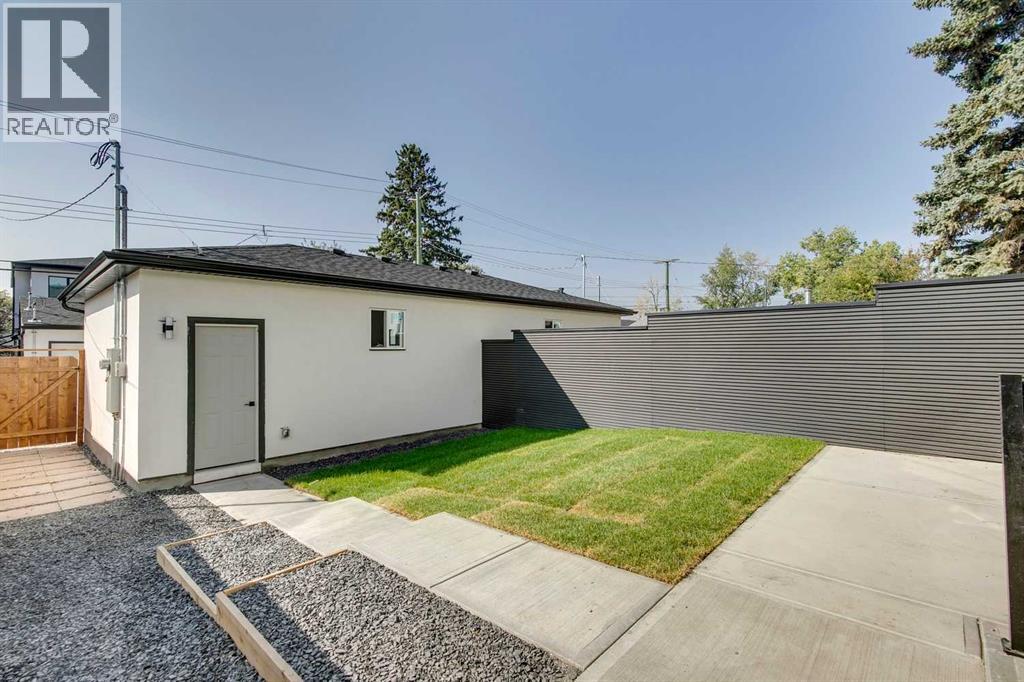 Single Family House for Sale in   Avenue NW Banff Trail Calgary 