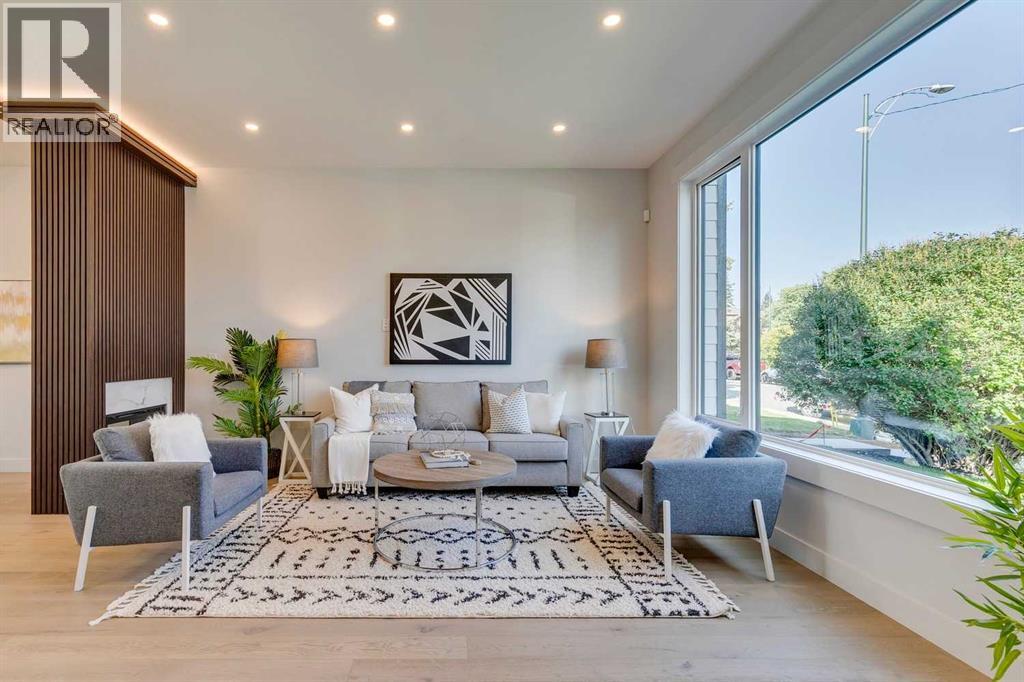 Single Family House for Sale in   Avenue NW Banff Trail Calgary 