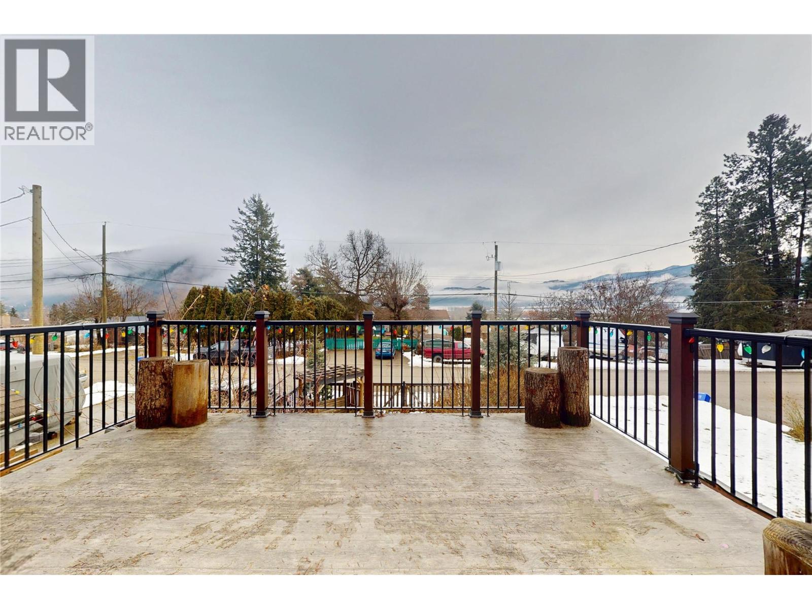 2058 Grandview Avenue, Lumby