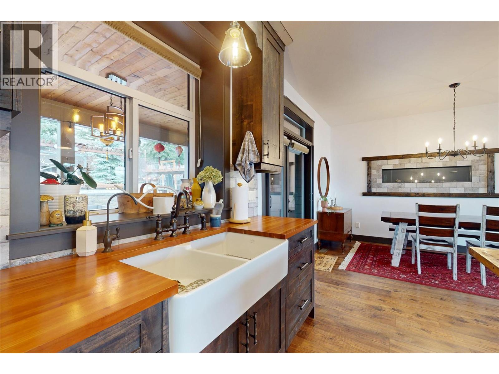 2058 Grandview Avenue, Lumby