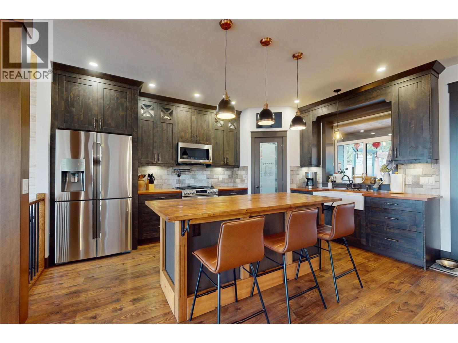 2058 Grandview Avenue, Lumby