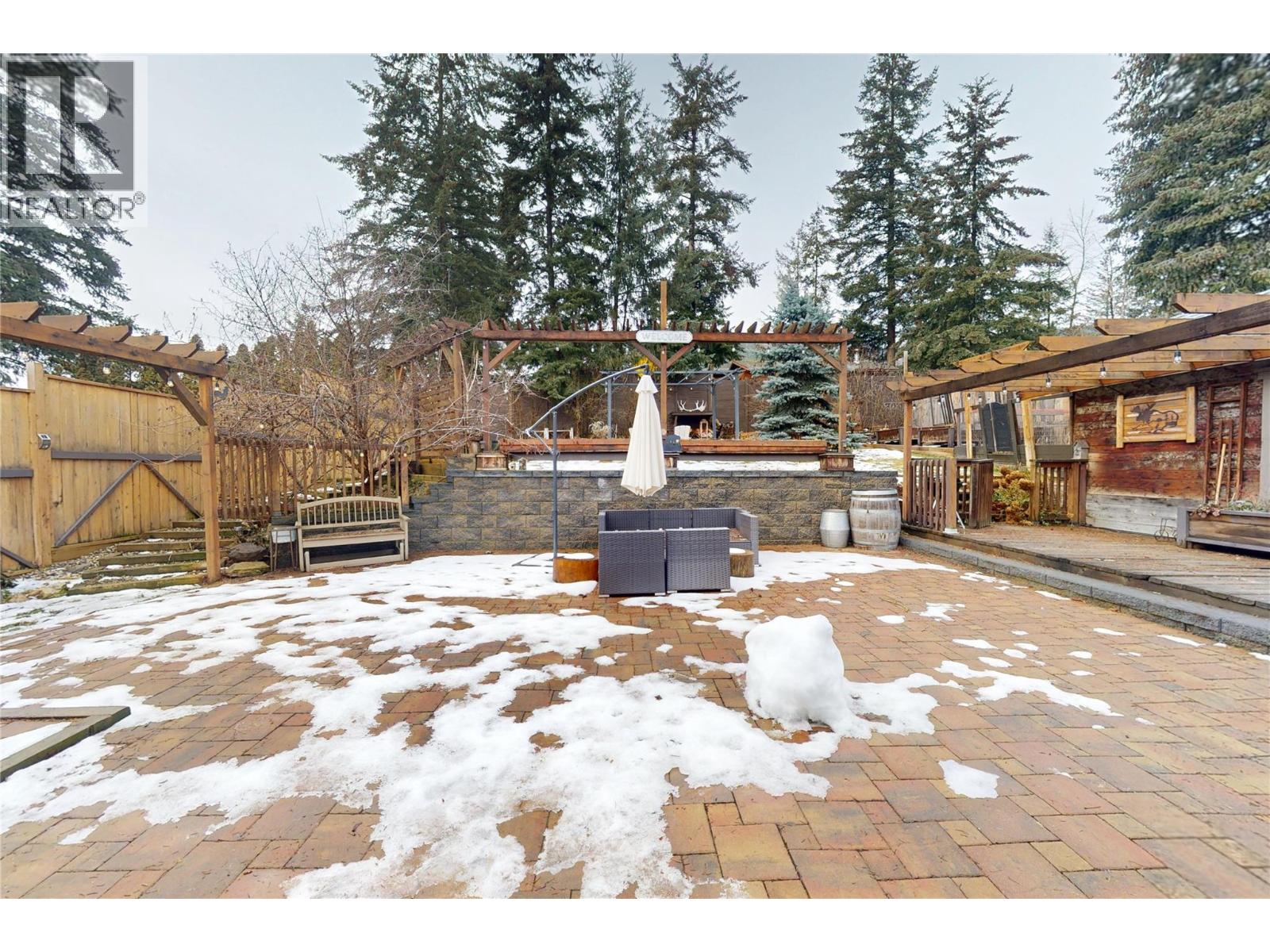 2058 Grandview Avenue, Lumby