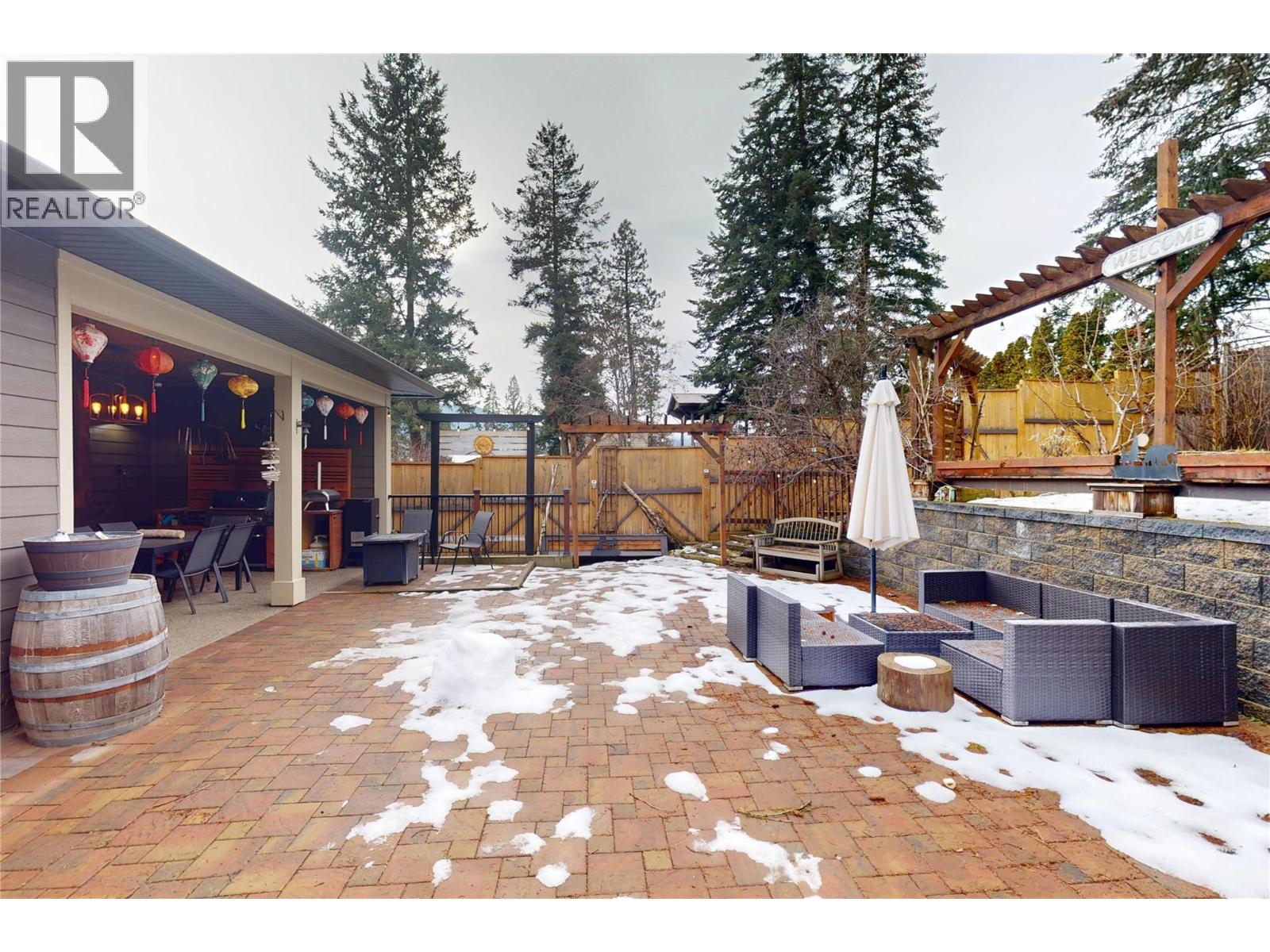 2058 Grandview Avenue, Lumby