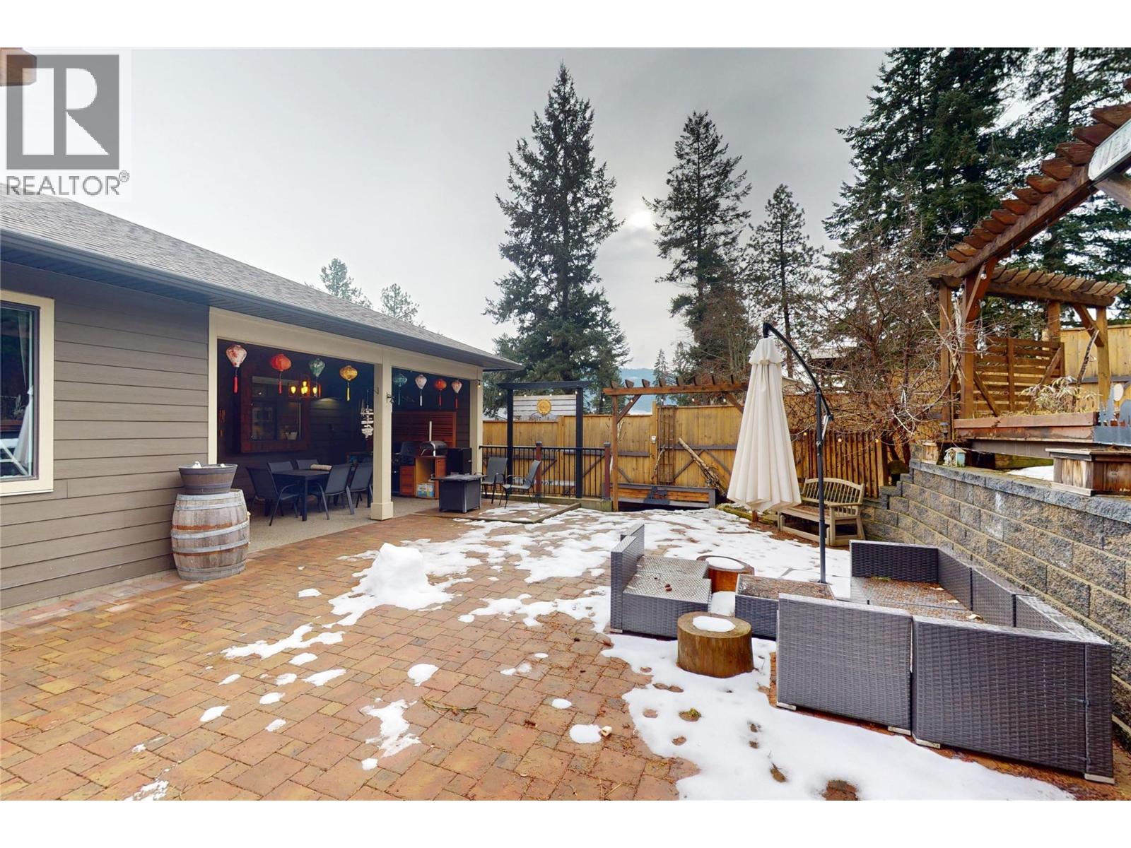 2058 Grandview Avenue, Lumby