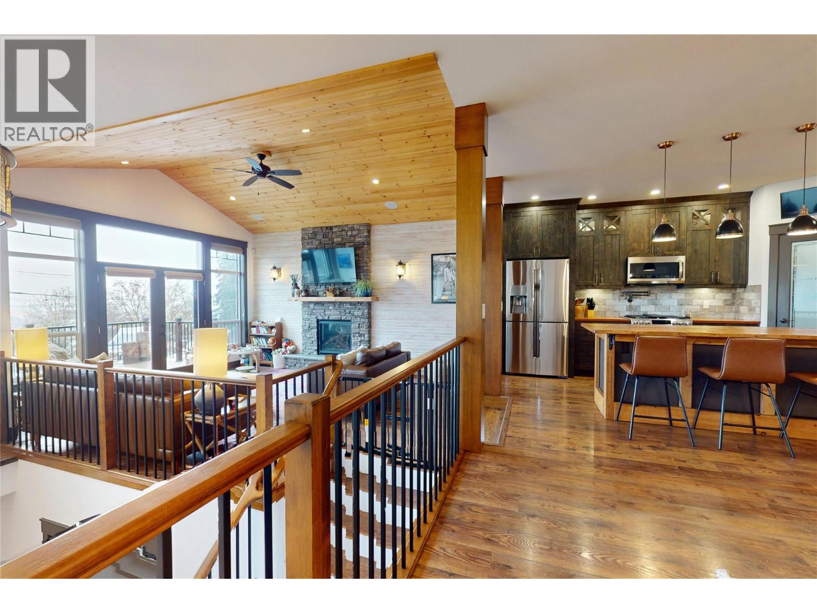 2058 Grandview Avenue, Lumby