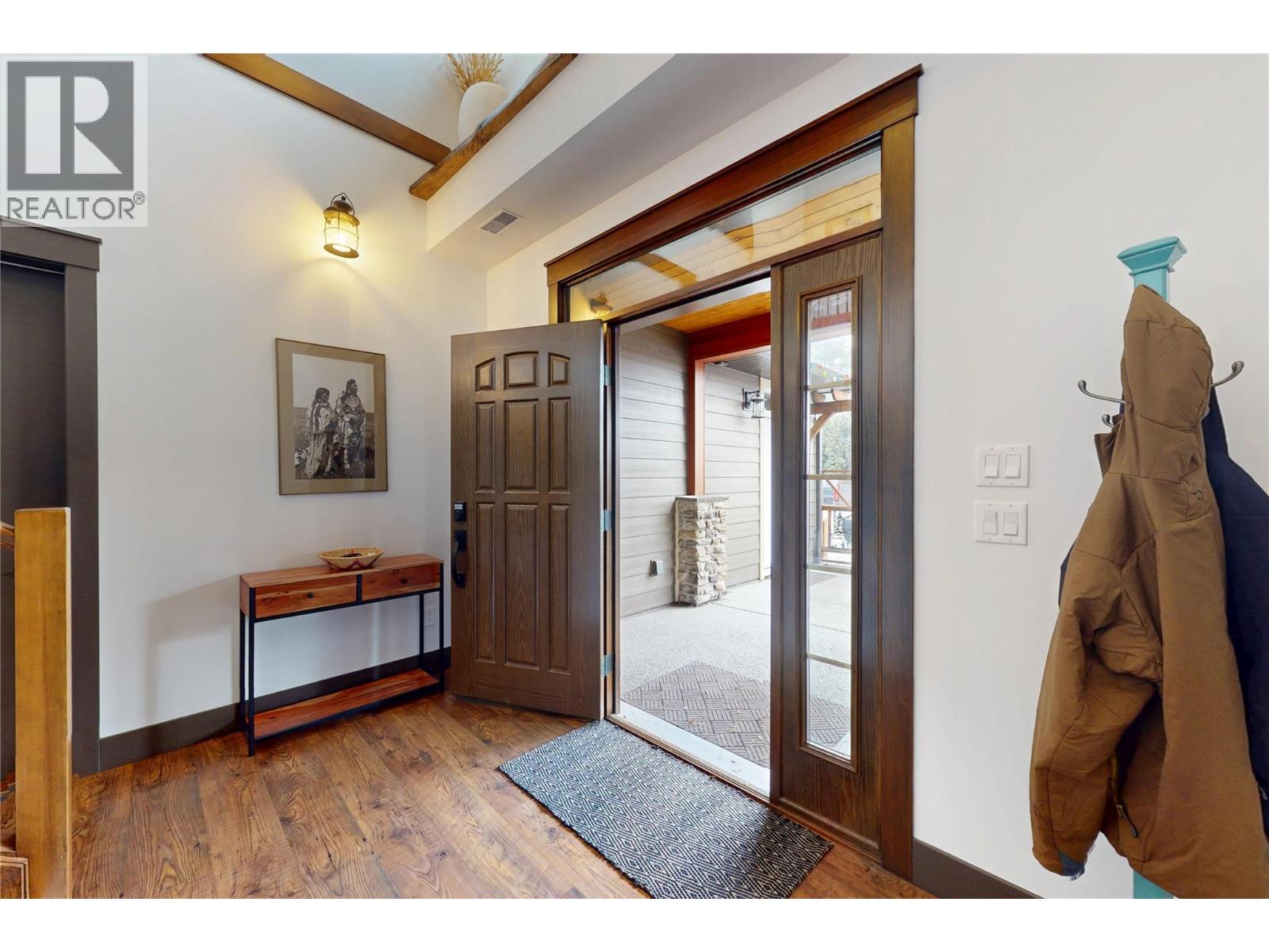 2058 Grandview Avenue, Lumby