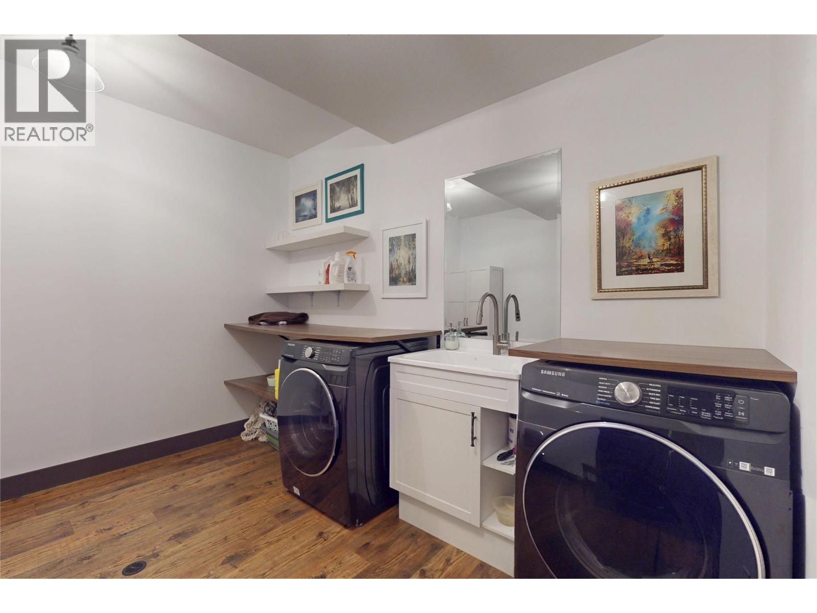 2058 Grandview Avenue, Lumby