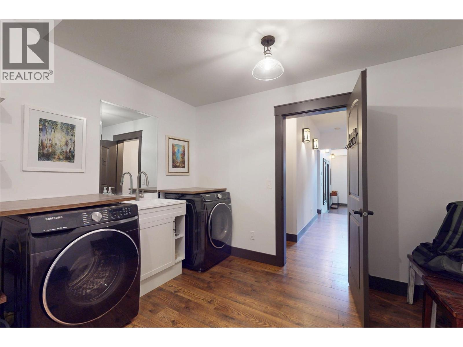 2058 Grandview Avenue, Lumby