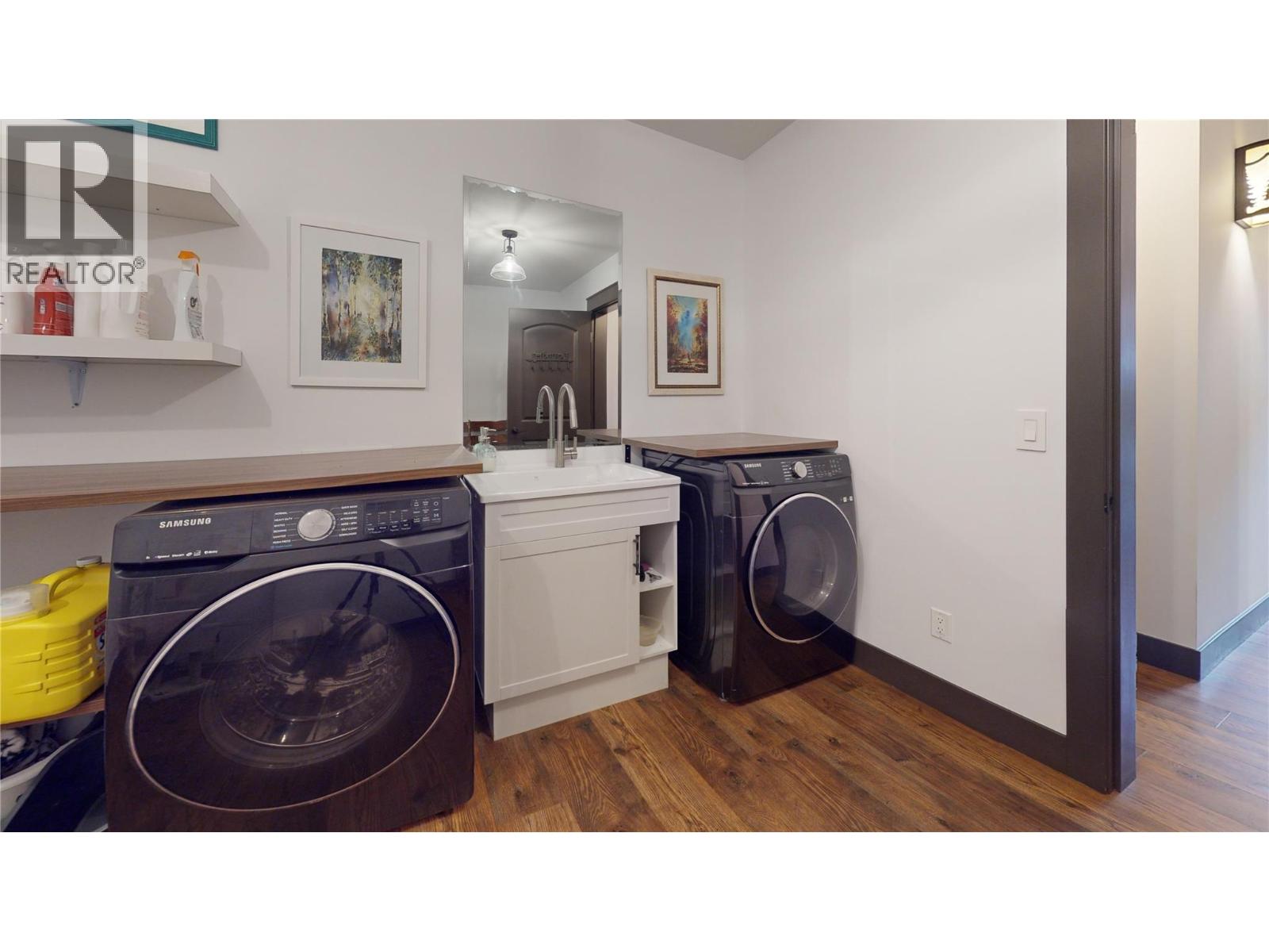 2058 Grandview Avenue, Lumby