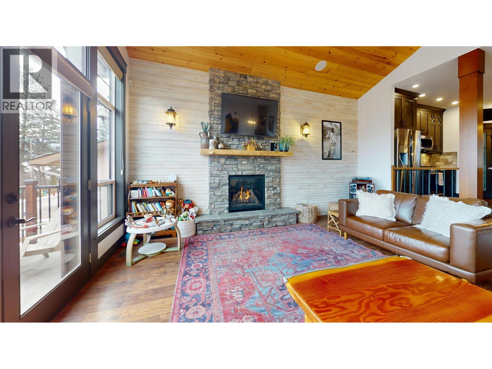 2058 Grandview Avenue, Lumby