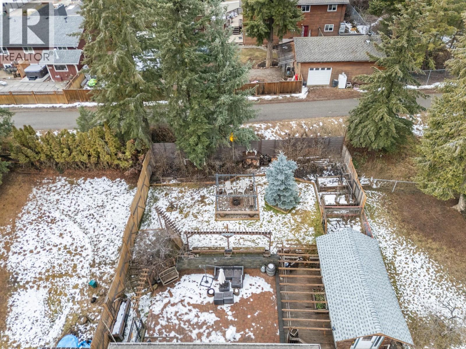 2058 Grandview Avenue, Lumby