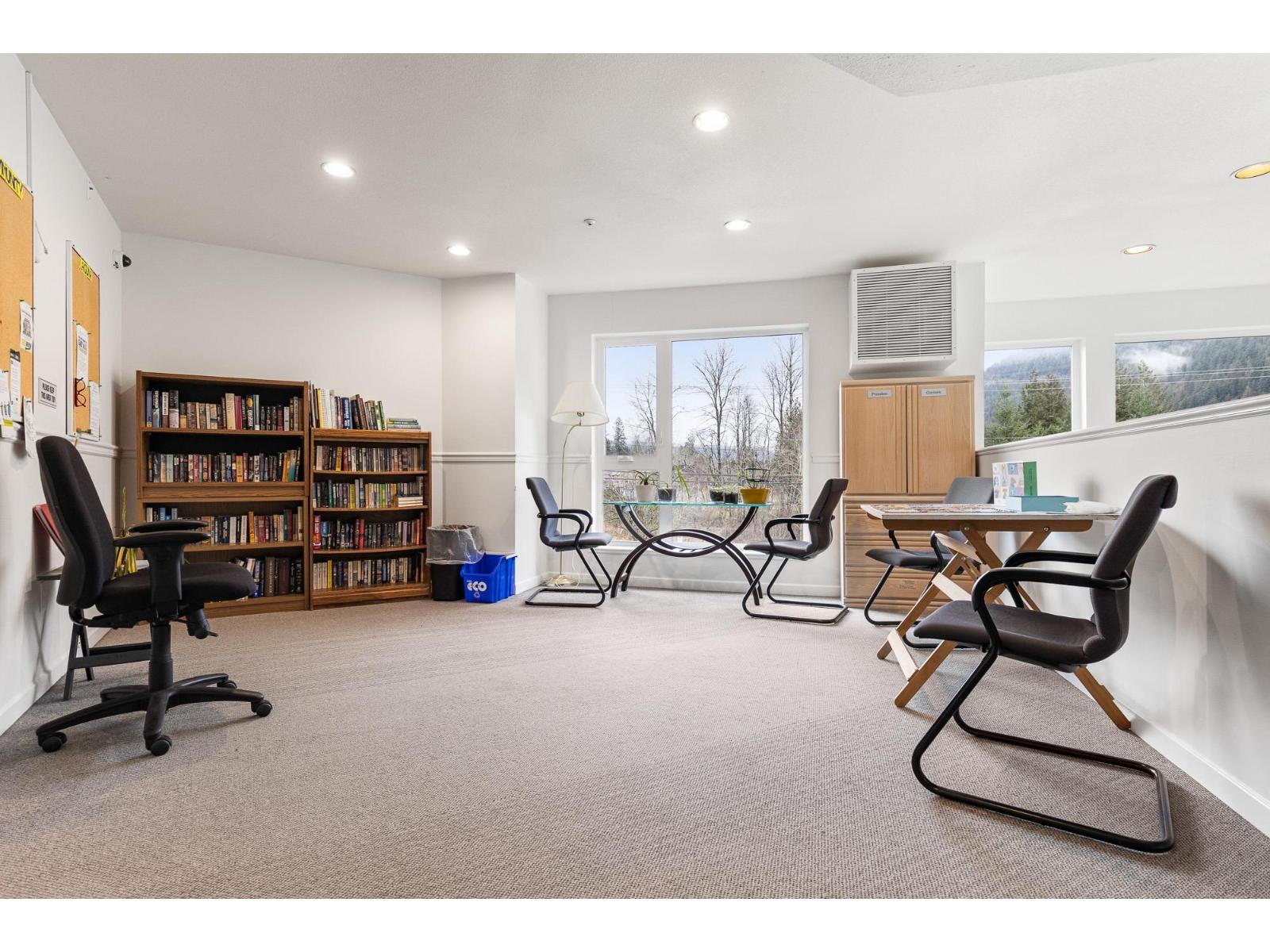 406 378 ESPLANADE AVENUE, Harrison Hot Springs, Harrison Hot Springs