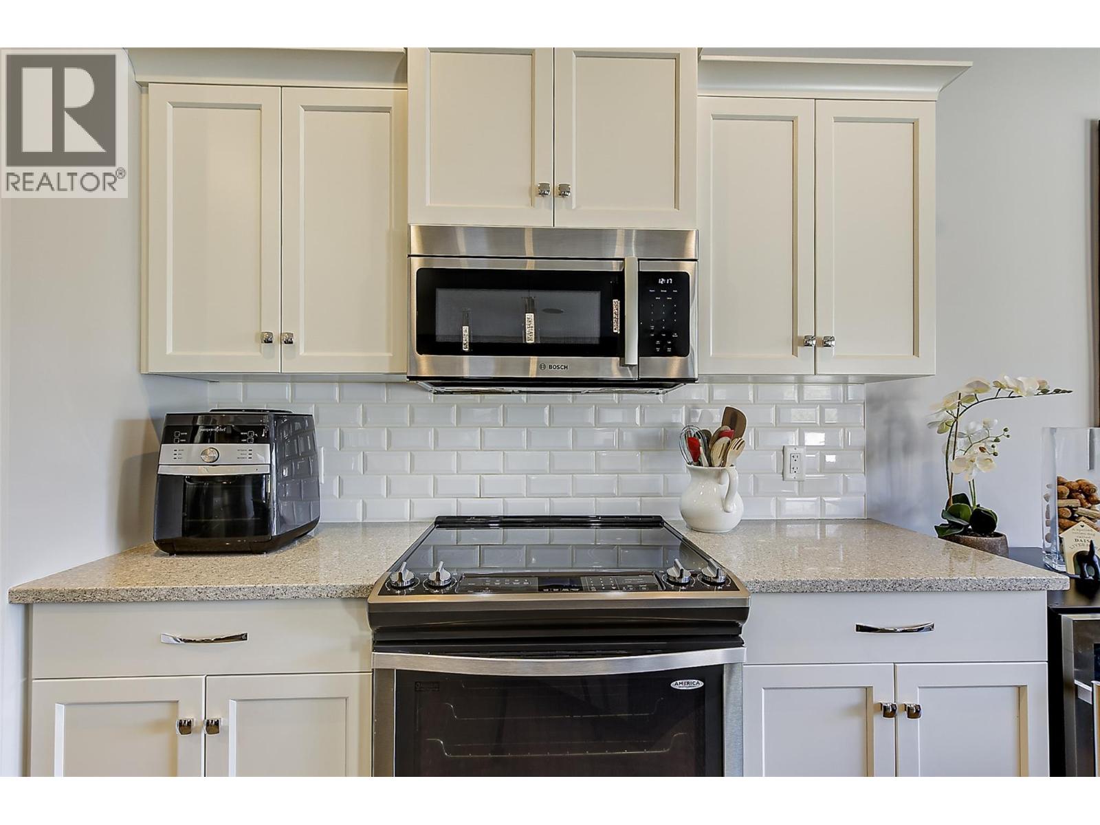  3082 Riesling Way, West Kelowna