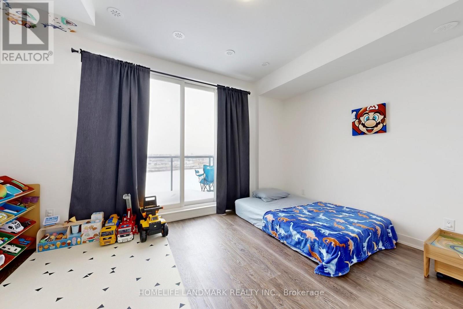 #614 7 STECKLEY HOUSE LANE - 39