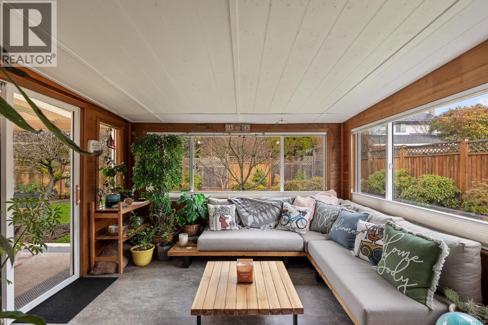 1544 Comox Ave, Comox