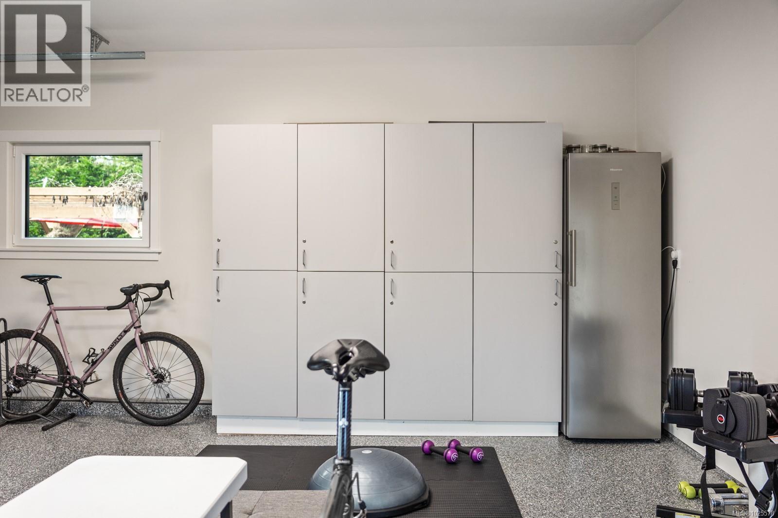 1544 Comox Ave, Comox