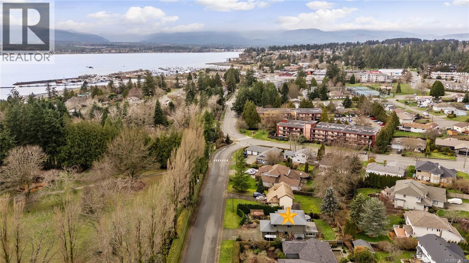 1544 Comox Ave, Comox