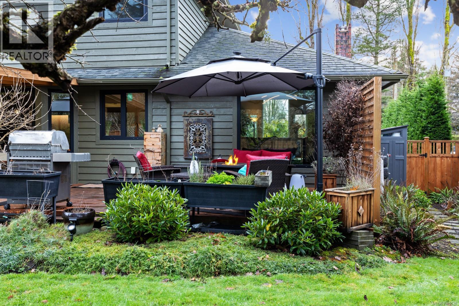 1544 Comox Ave, Comox