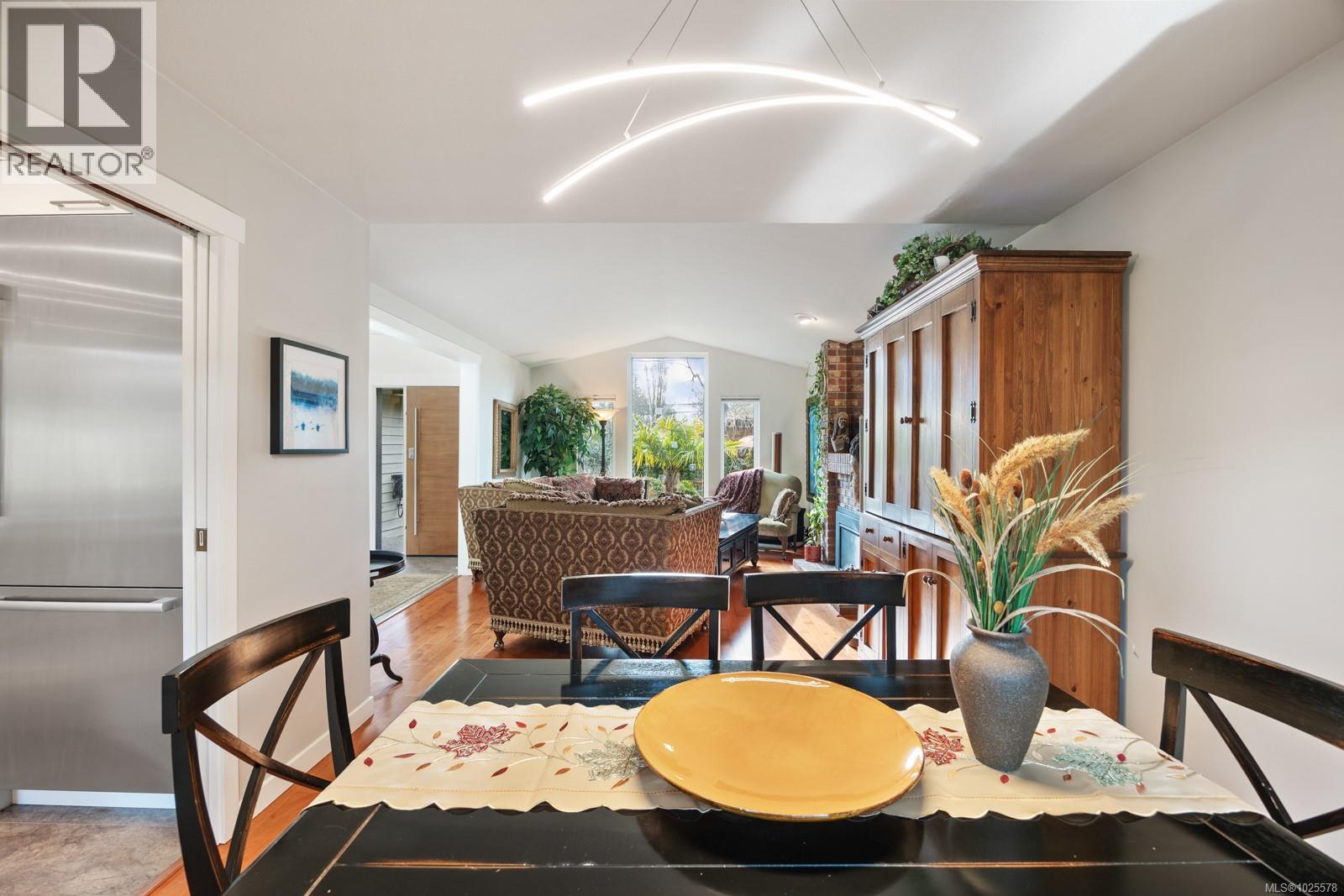 1544 Comox Ave, Comox